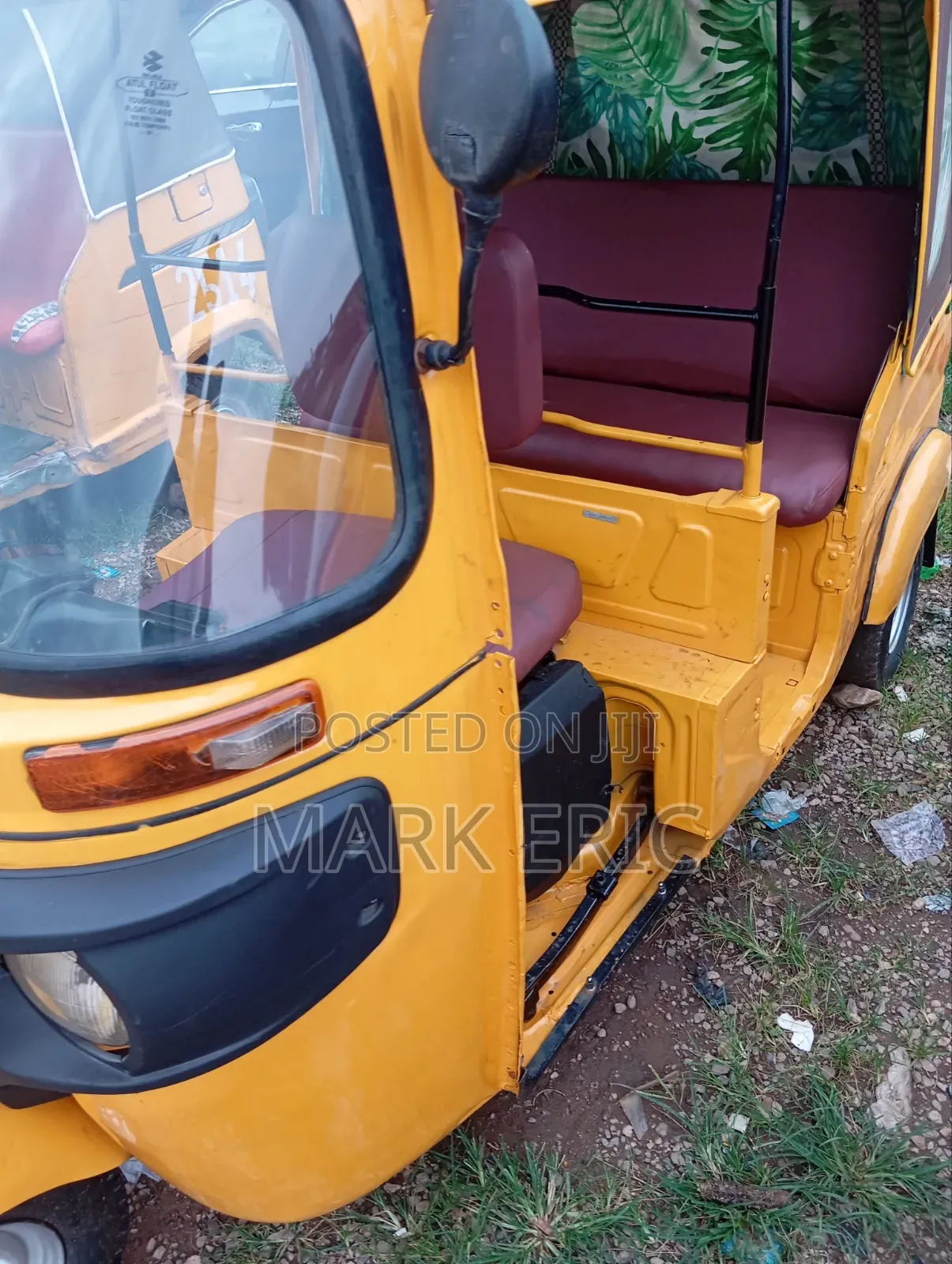 Bajaj RE 2023