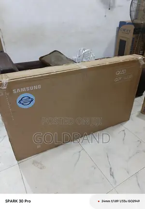 Samsung 55-Inch QLED TV – Exceptional Color Clarity