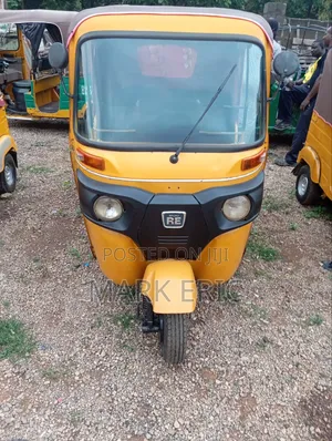 Bajaj RE 2023
