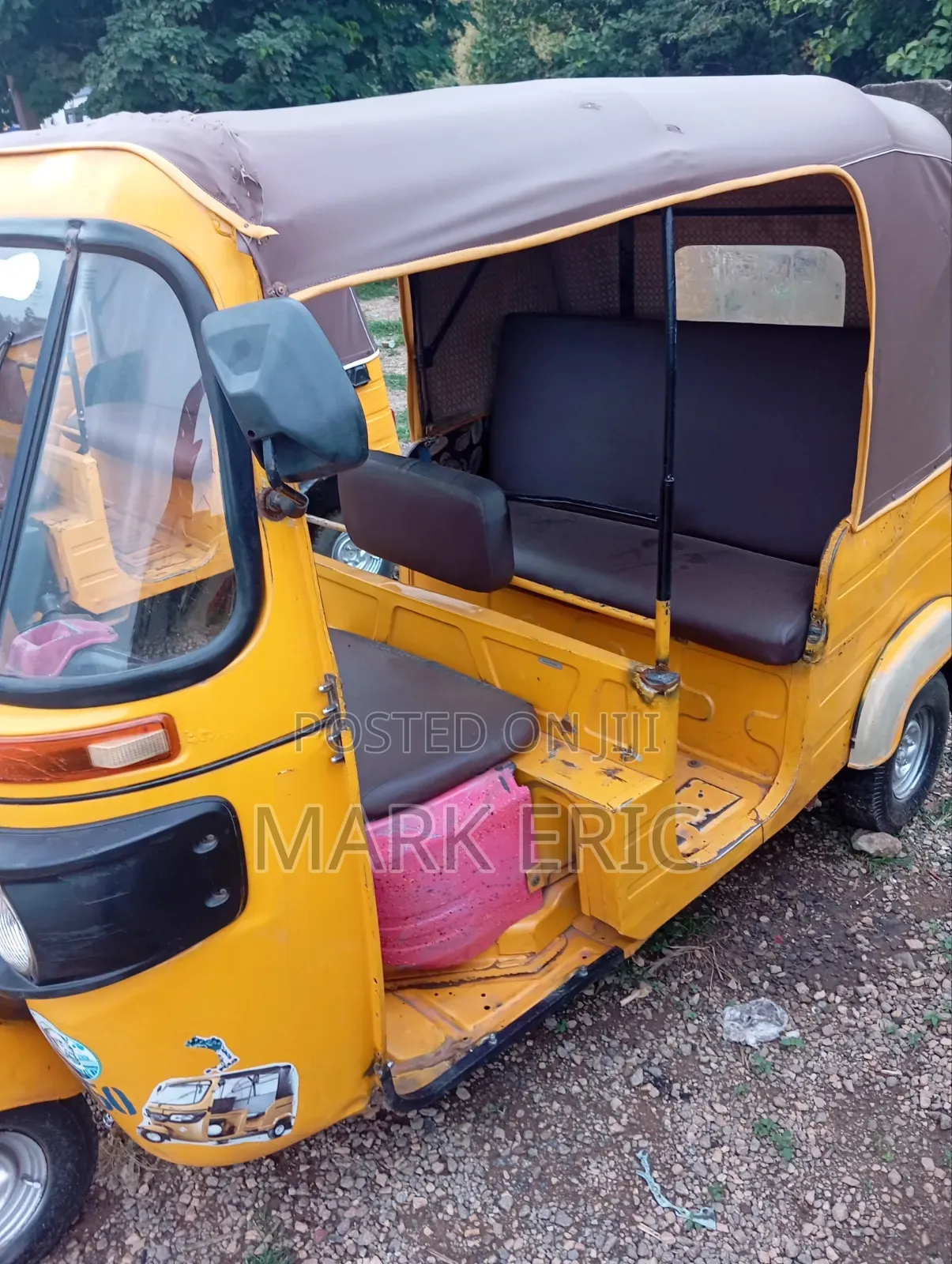 Bajaj RE 2023