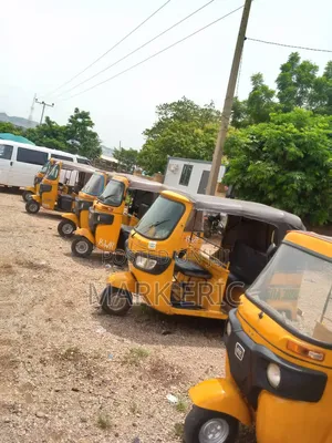 Bajaj RE 2023