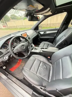 Mercedes-Benz C300 2011 Gray