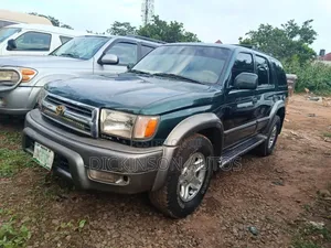 Toyota 4-Runner 2000 Green