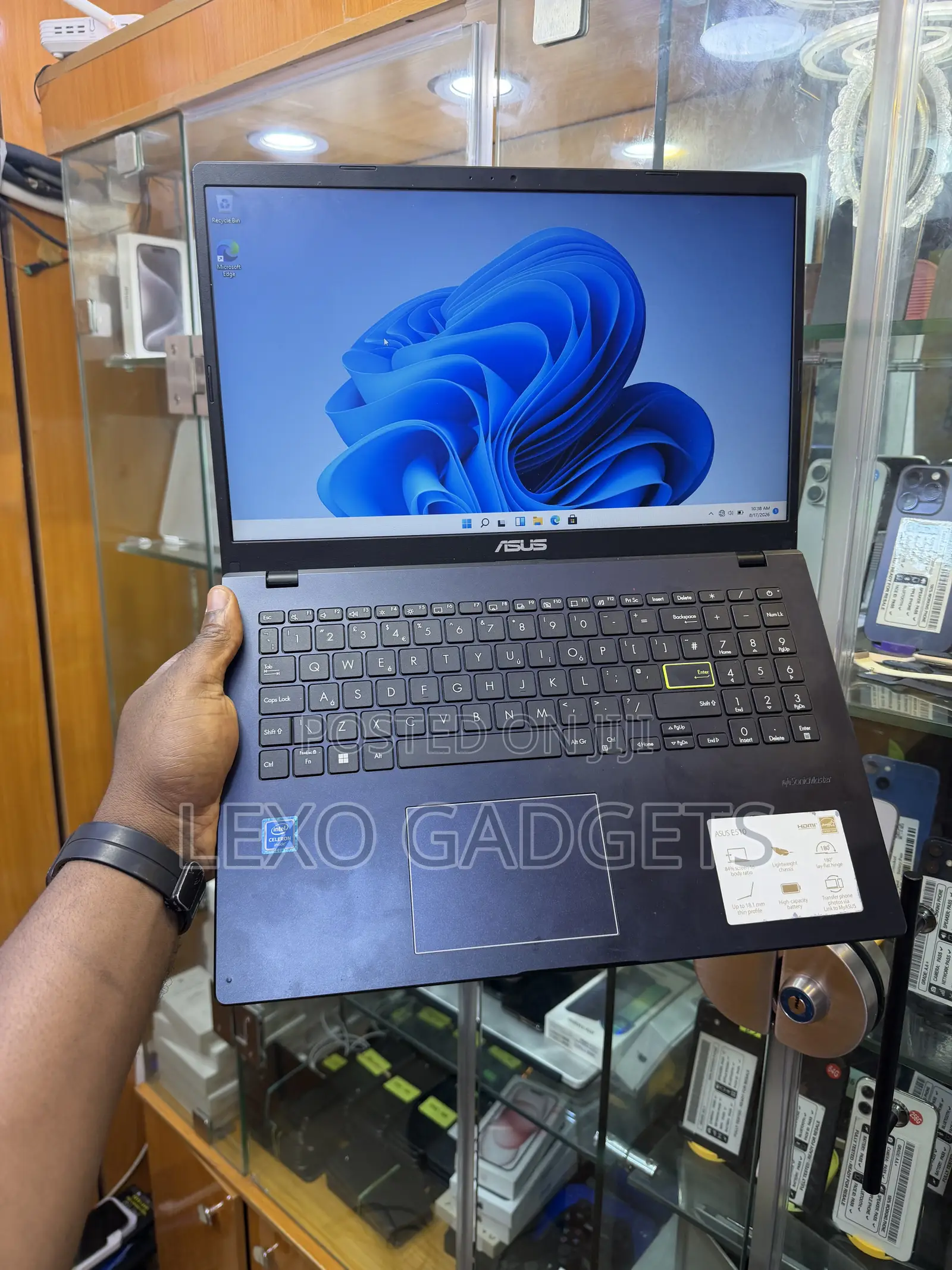 Laptop Asus E502S 4GB Intel Core i5 SSD 256GB