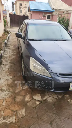 Honda Accord 2005 Gray