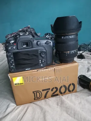 Nikon D7200 + Sigma 17-50mm