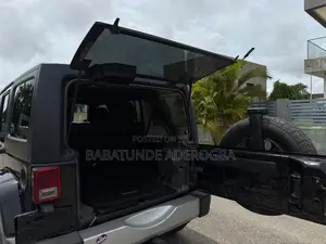 Jeep Wrangler Sahara 2013 Black