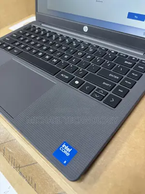 New Laptop HP 8GB Intel Core 5 SSD 512GB