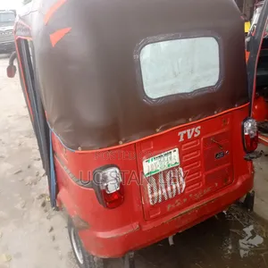 TVS King Cargo 2022 Orange