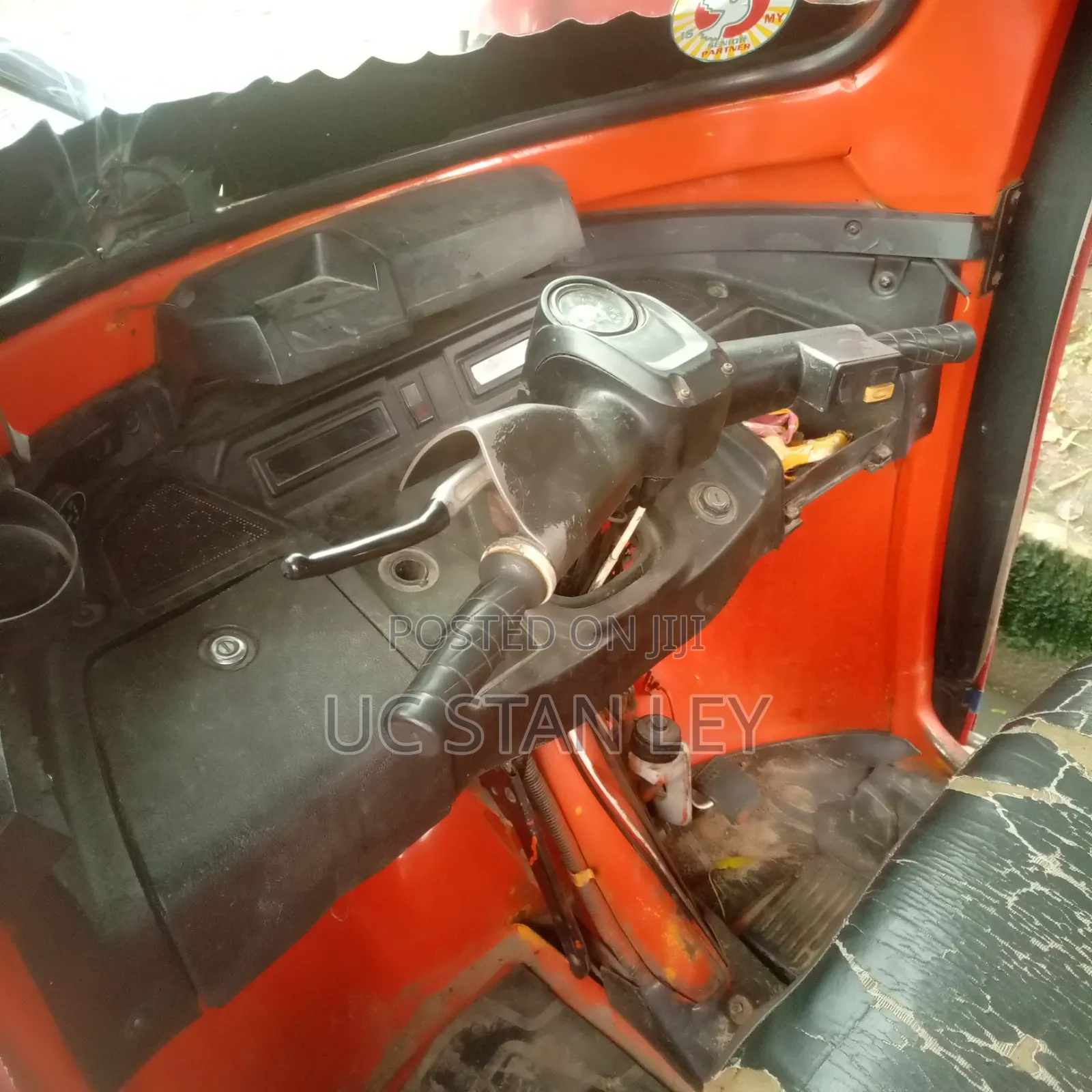 TVS King Cargo 2022 Orange