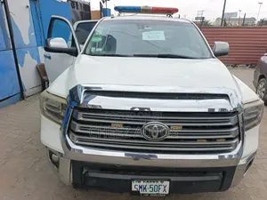 Toyota Tundra 2017 White