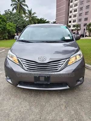 Toyota Sienna 2015 Gray