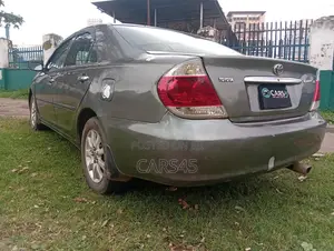 Toyota Camry 2002 Gray