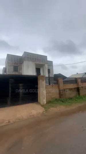 5bdrm Duplex in Benin City for sale