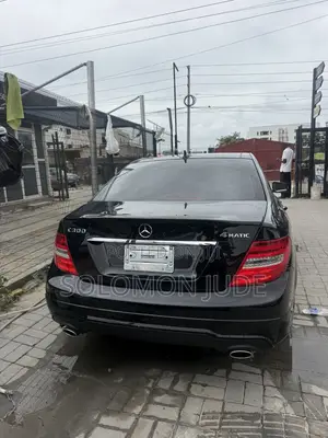 Mercedes-Benz C300 2014 Black