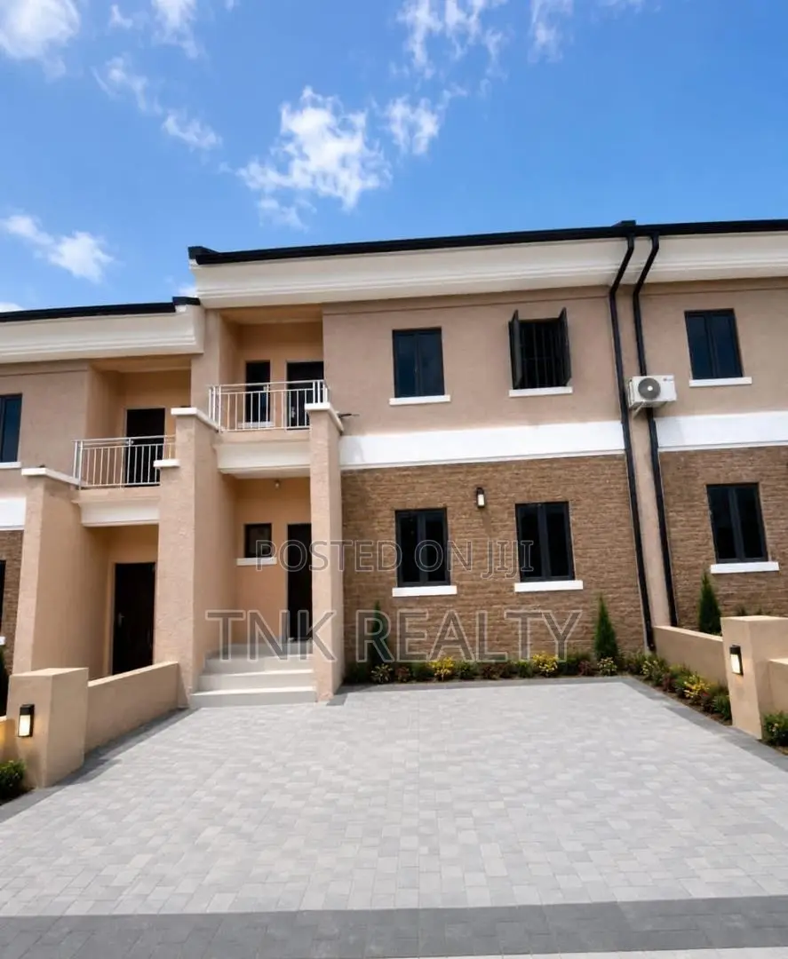 Furnished 3bdrm Duplex in Apo District for rent