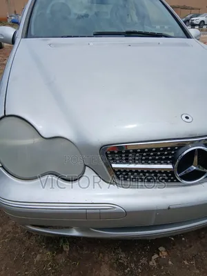 Mercedes-Benz E200 2004 Silver