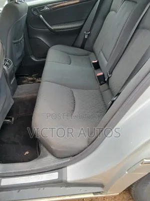 Mercedes-Benz E200 2004 Silver