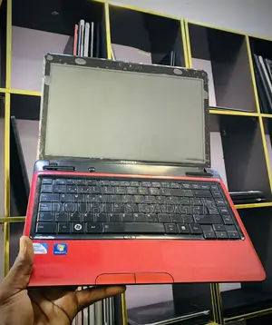 Laptop Toshiba Satellite L735 6GB Intel Pentium HDD 160GB