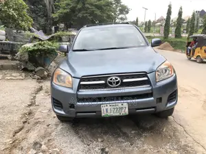 Toyota RAV4 2010 Green