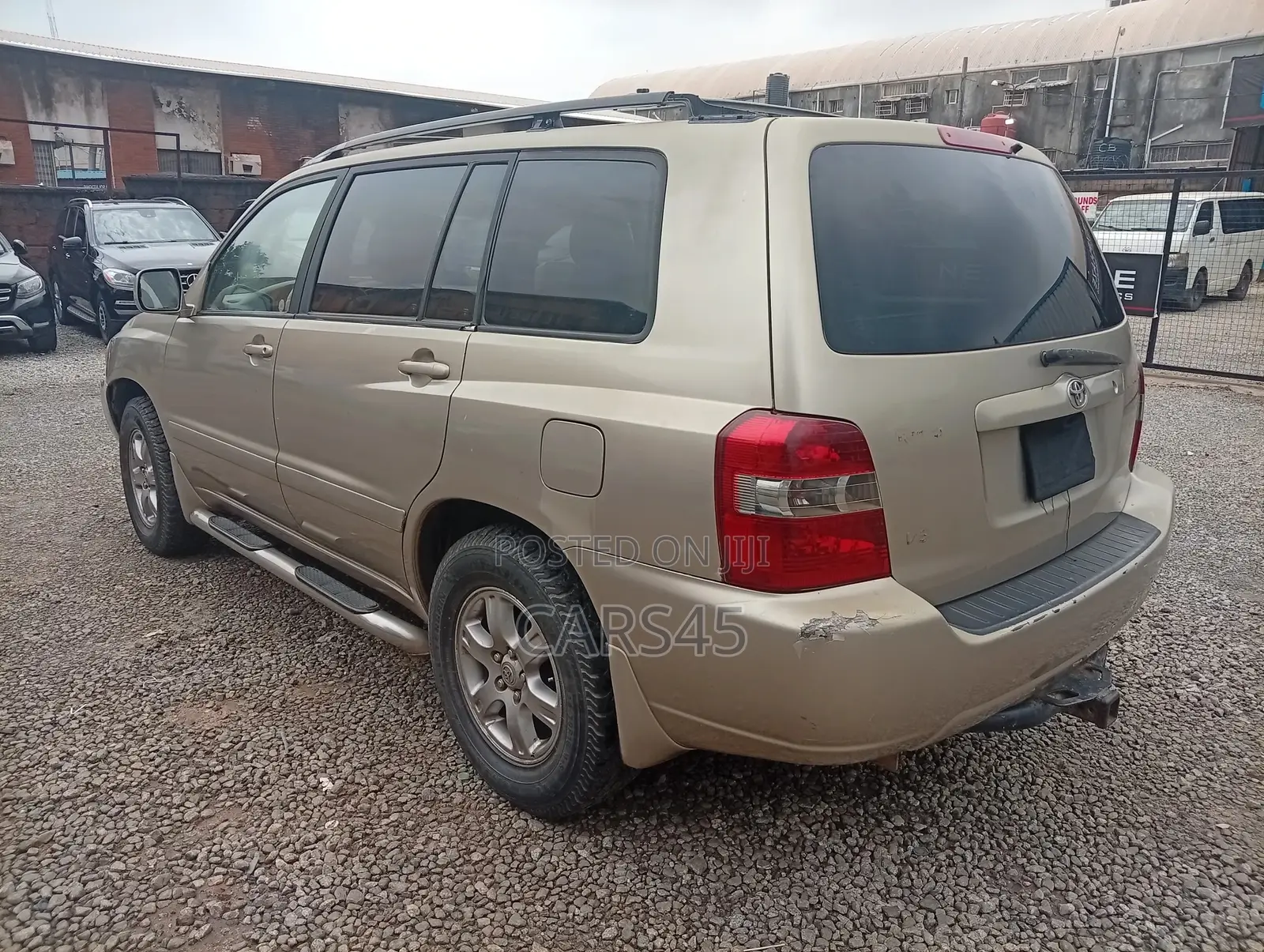 Toyota Highlander 2004 Gold