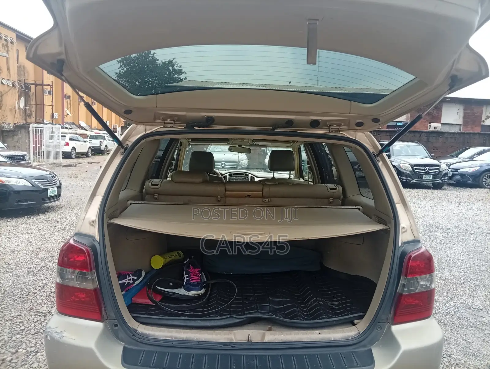 Toyota Highlander 2004 Gold