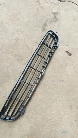 Toyota Camry 2007 Front Bumper Down Grill
