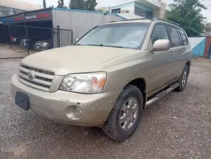 Toyota Highlander 2004 Gold