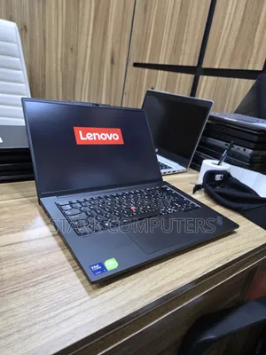 Laptop Lenovo ThinkPad P14s 16GB Intel Core Ultra 7 SSD 1T