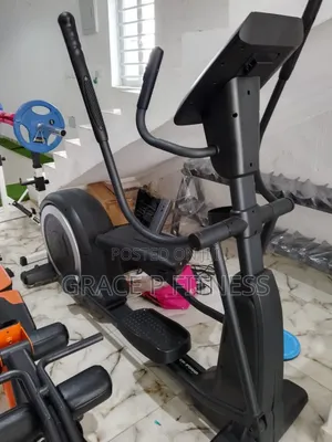 Commercial Elliptical Trainer