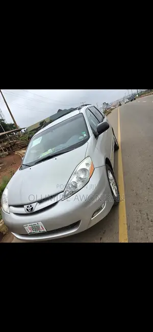 Toyota Sienna LE AWD 2008 Silver