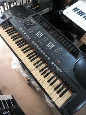 Uk-Used Goldstar GEEK-S325 Electronic Keyboard