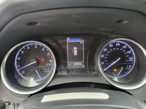Toyota Camry 2018 Silver