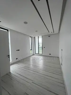 5bdrm Duplex in Lekki for sale