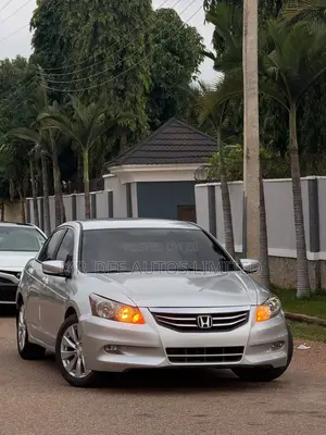 Honda Accord 2010 Silver
