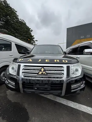 Mitsubishi Pajero 2018 Black