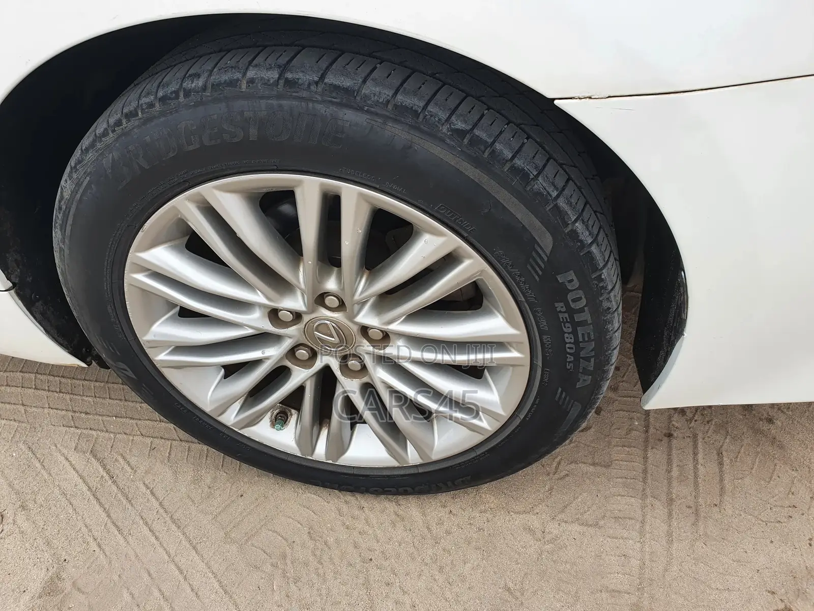 Lexus ES 2013 White