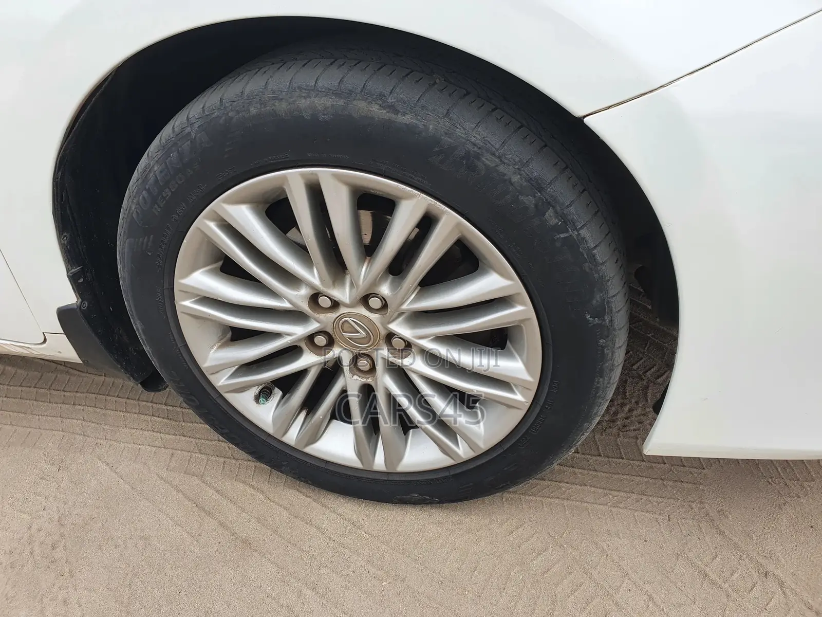 Lexus ES 2013 White