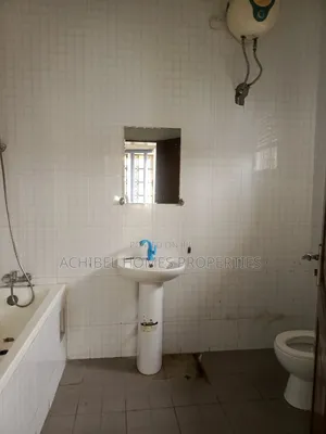 2bdrm Apartment in Near Prime Water, Lekki Phase 1 for rent