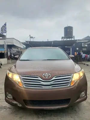 Toyota Venza LE 2010 Brown