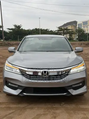 Honda Accord Touring V6 4dr Sedan FWD (3.5L 6cyl 6A) 2017 Silver