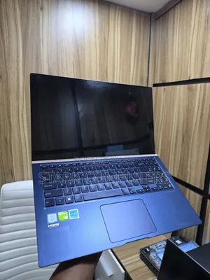 Laptop Asus ZenBook UX510UW 8GB Intel Core i5 SSD 256GB