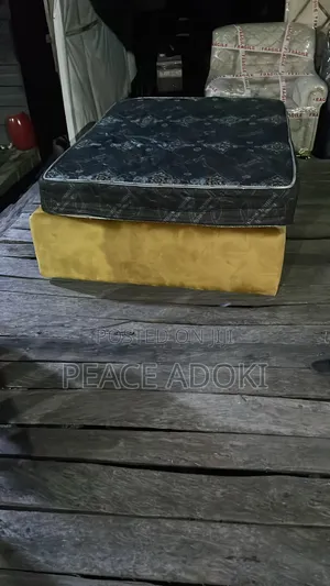 6x4.5 Mattress With Bedframe