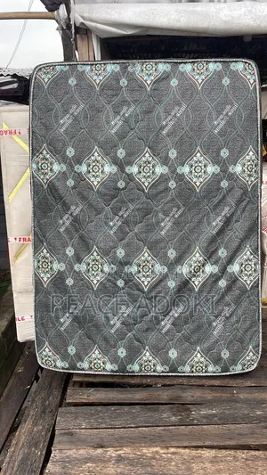 6x4.5 Mattress With Bedframe