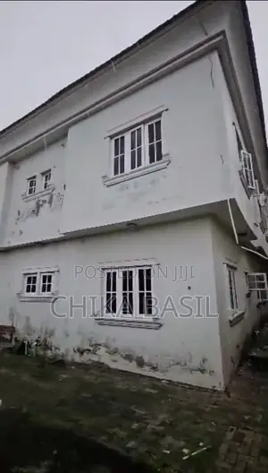 3bdrm Block of Flats in Lekki Phase 2 for sale