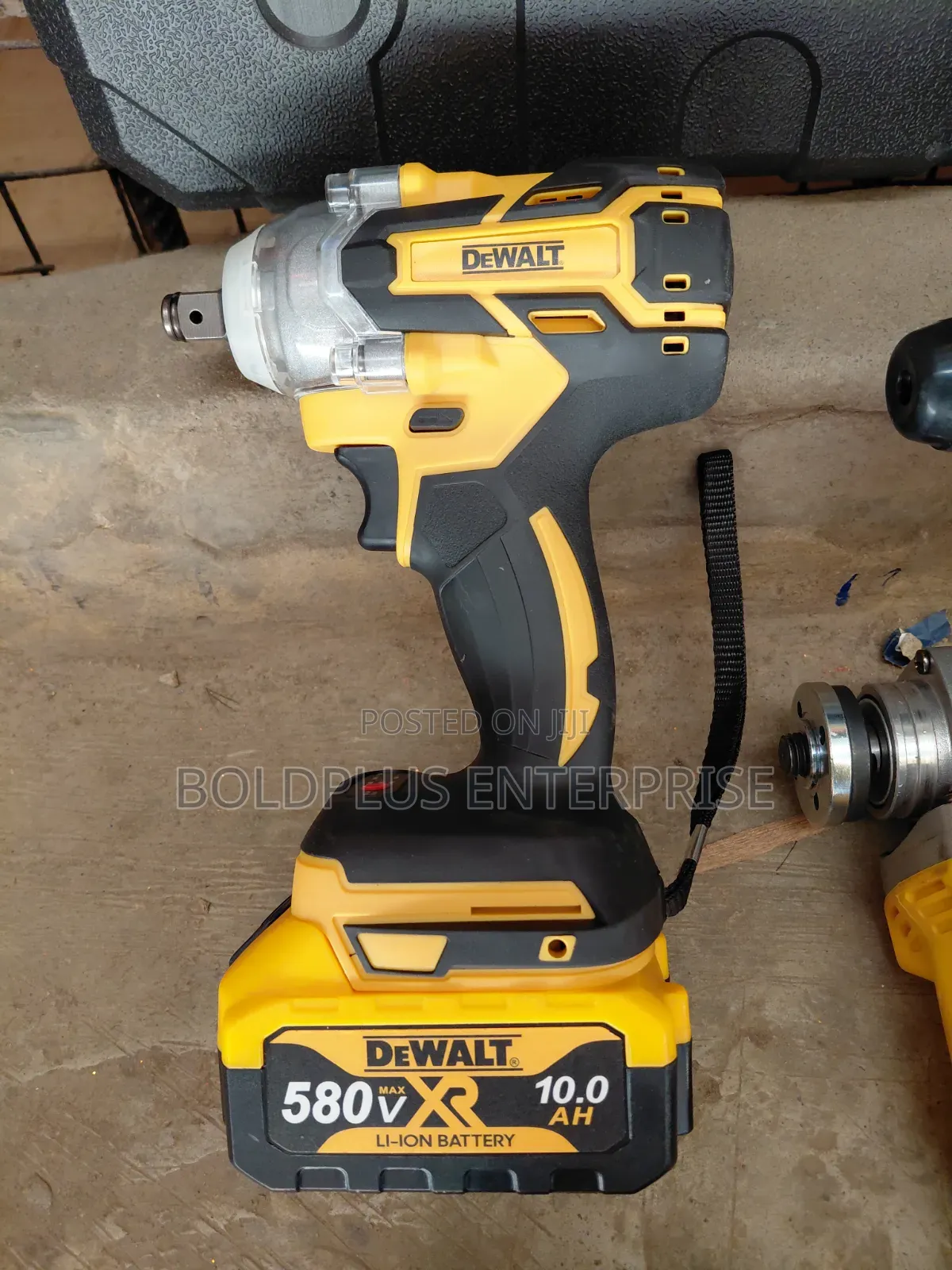 4 in 1 Dewalt 580 Volt Brushless Kit Machine
