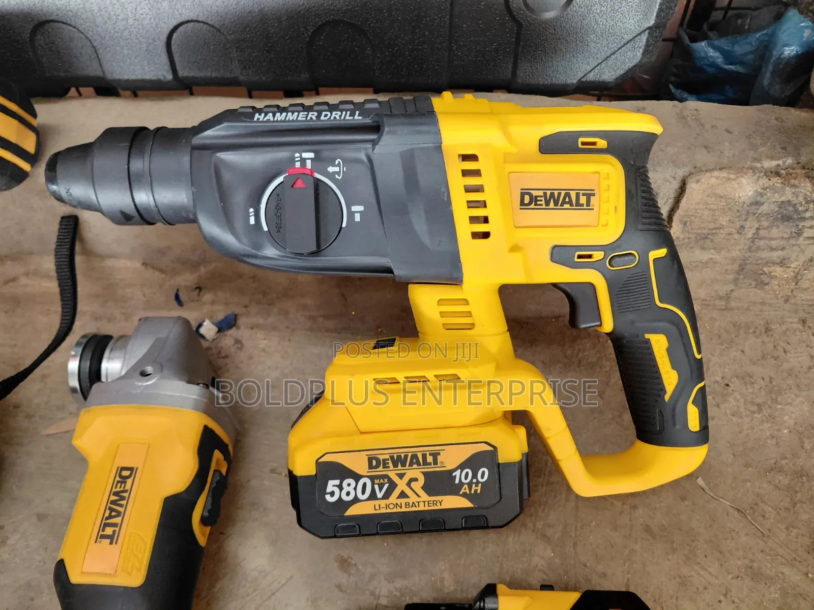 4 in 1 Dewalt 580 Volt Brushless Kit Machine