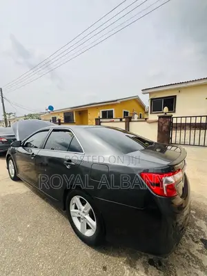 Toyota Camry SE 4dr Sedan (2.5L 4cyl 6A) 2012 Gray