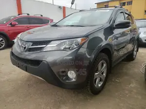Toyota RAV4 2015