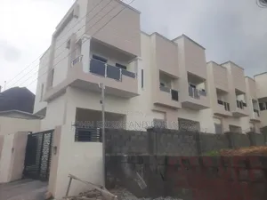 4bdrm Duplex in Hillfield Homes for sale